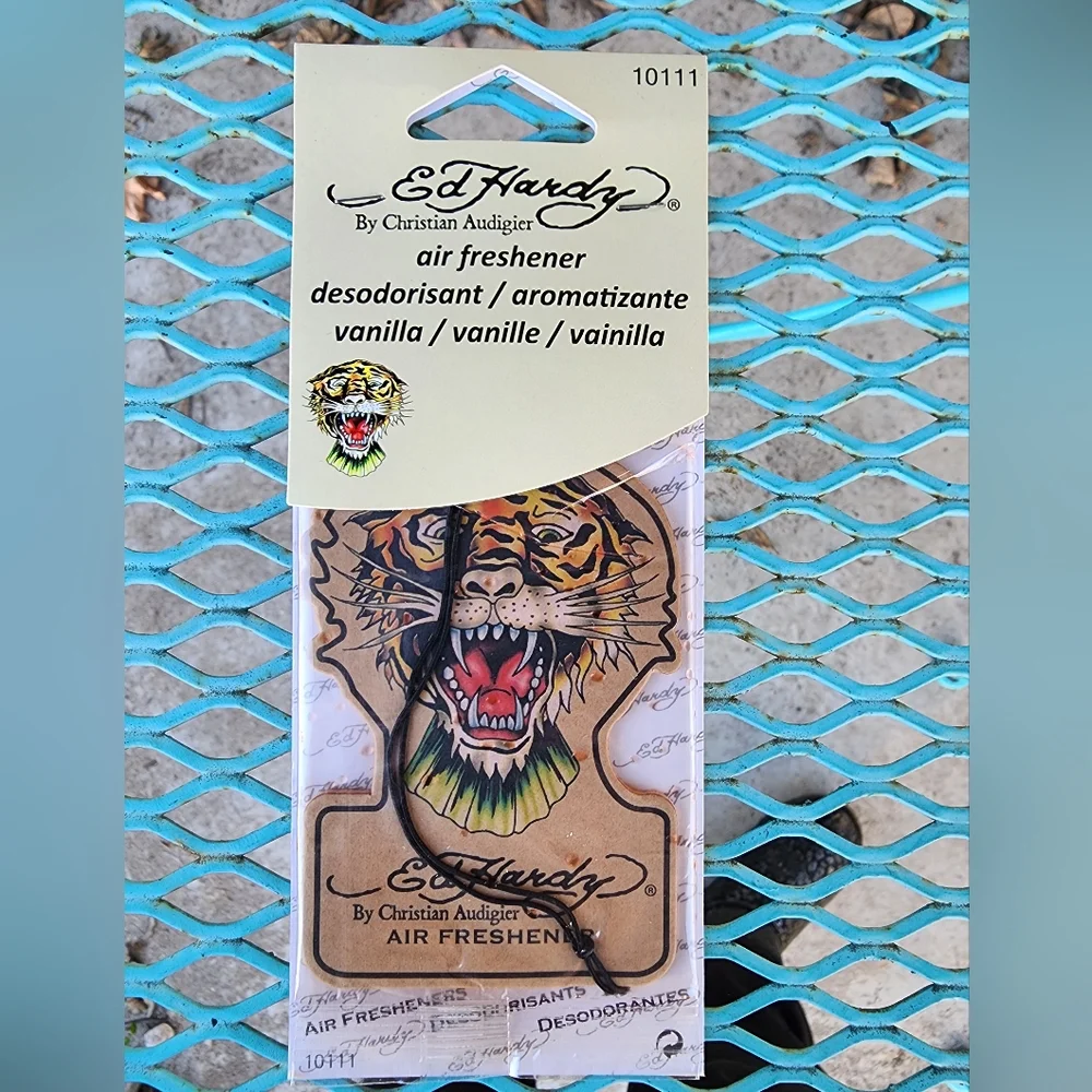 Ed hardy Car Air Freshner Love Is In The air series 24 Choices! - Picture 5 of 16